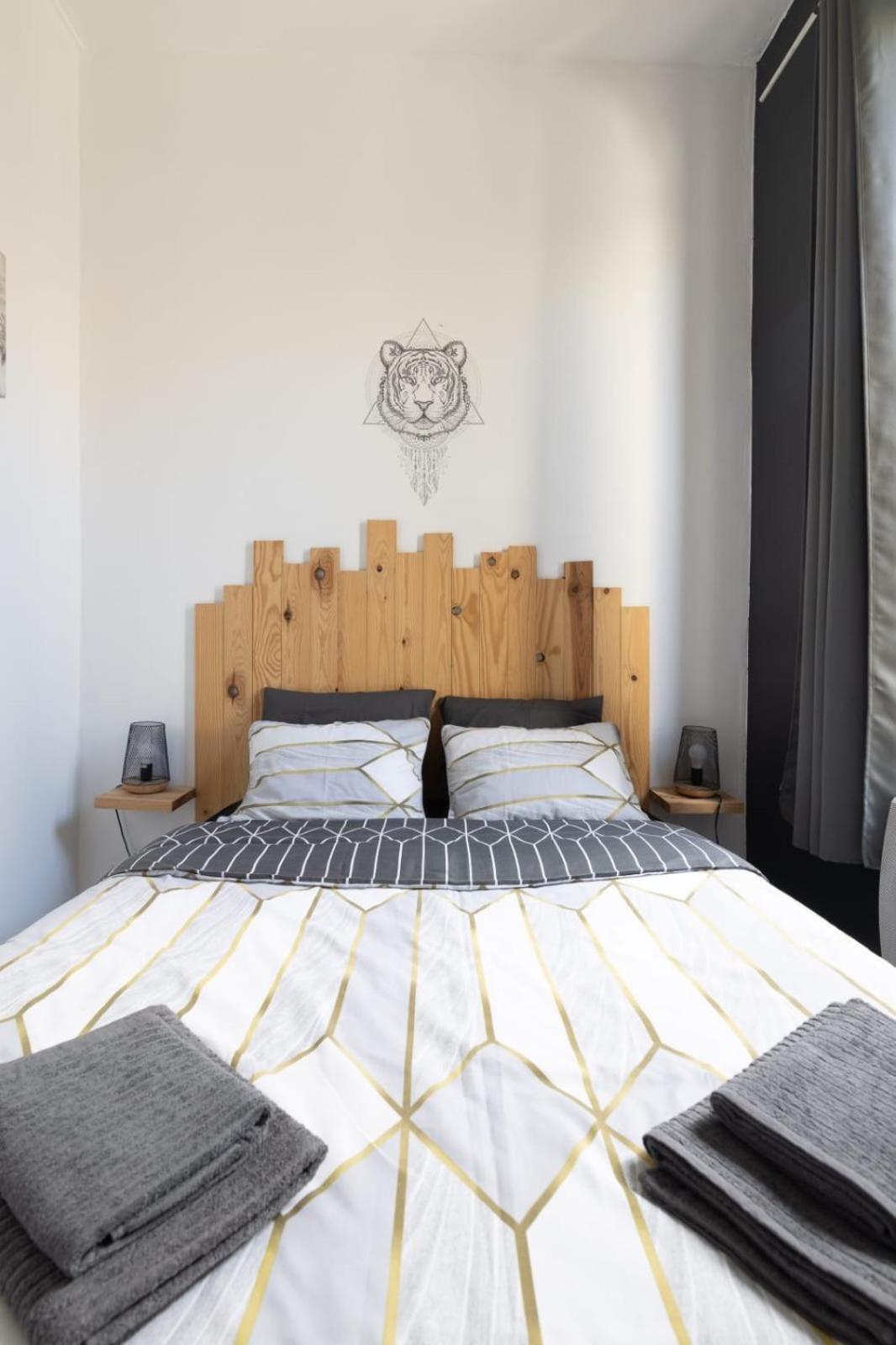 Le 107 Carca ! Apartment Каркасон Екстериор снимка